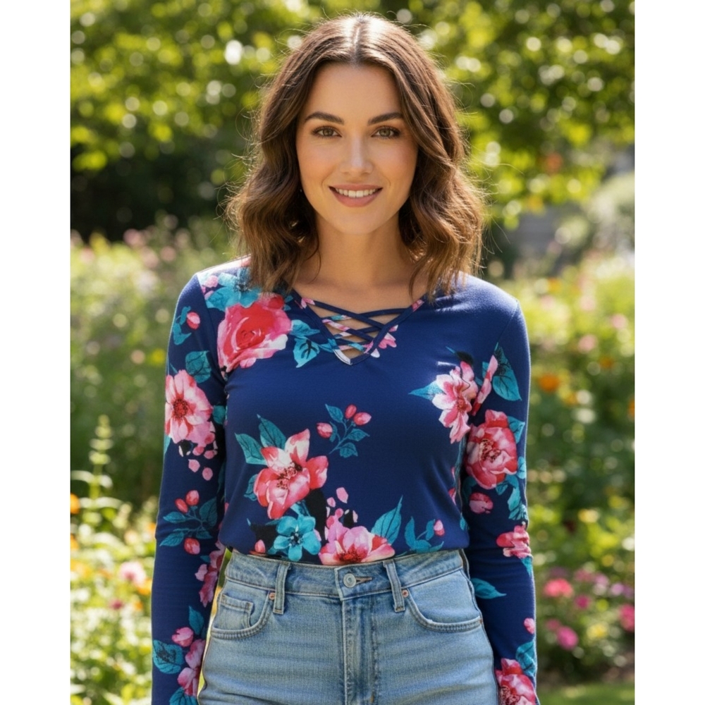 Feiersi Floral Vneck Criss Cross top Blue Size S